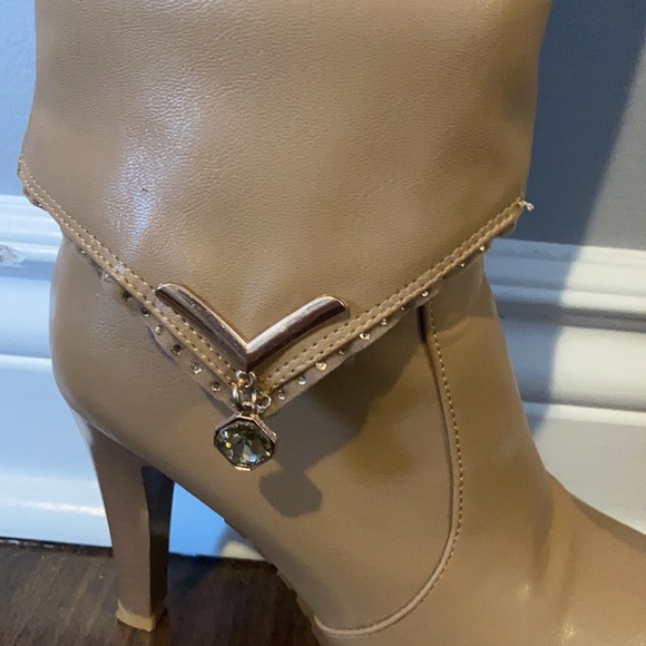 2in1 tan boots with bling details - Picture 5 of 10